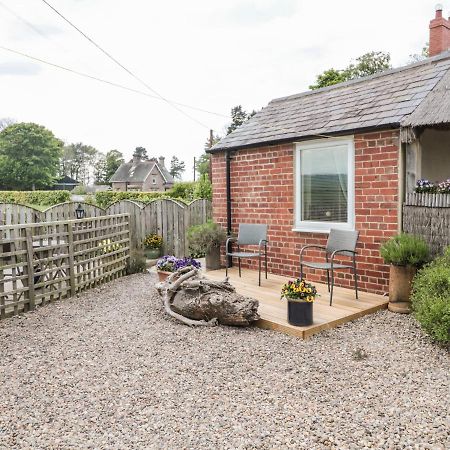 St Cuthbert'S Cottage Beal Экстерьер фото