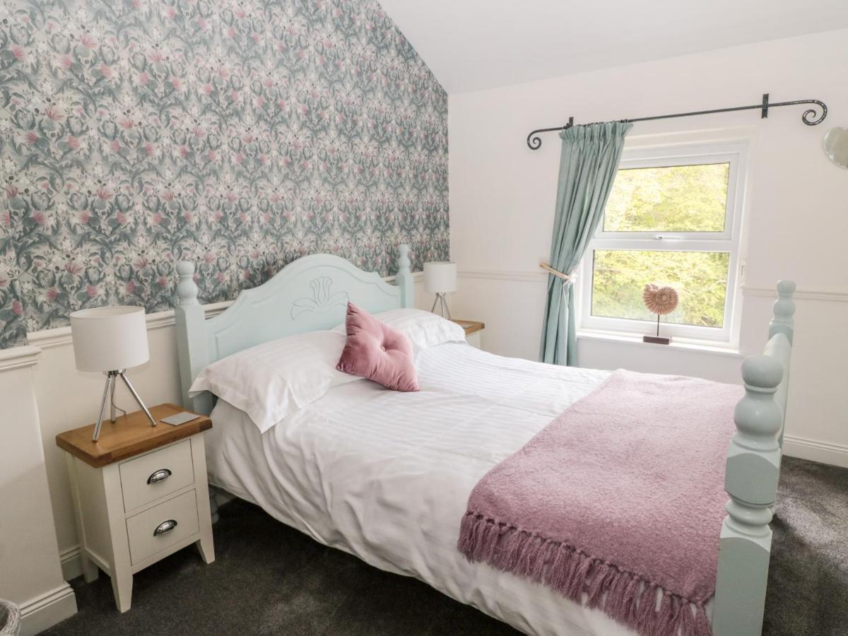St Cuthbert'S Cottage Beal Экстерьер фото