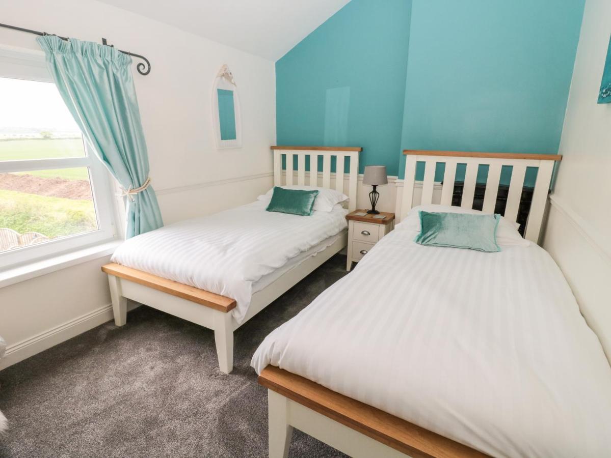 St Cuthbert'S Cottage Beal Экстерьер фото