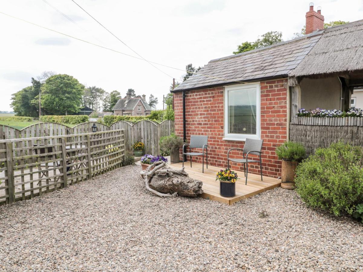 St Cuthbert'S Cottage Beal Экстерьер фото