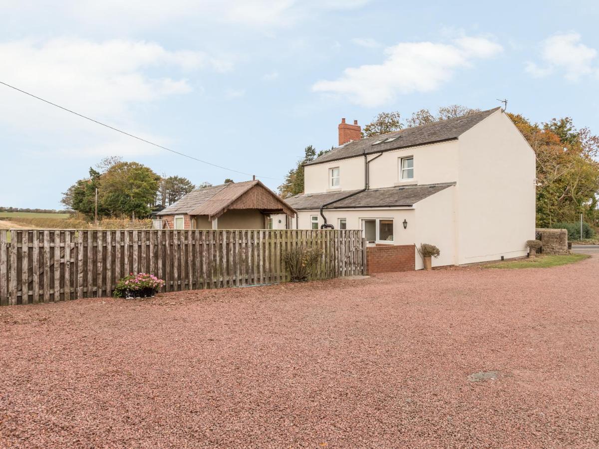 St Cuthbert'S Cottage Beal Экстерьер фото